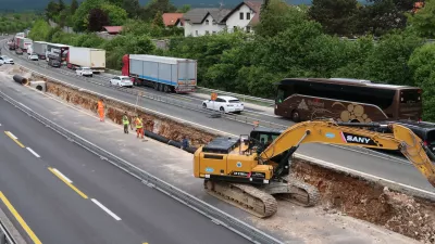 Avtocesta, delovna zapora, kolone, gneča, obnova svtoceste, Postojna, primorska avtocesta, kamioni, kolona, promet, delo na cesti, zapora