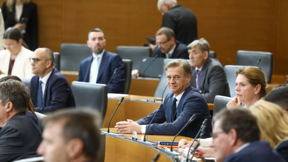 Robert Golob4.6.2026 - izredna seja DZ, na kateri bodo obravnavali listo kandidatk in kandidatov za ministrice in ministre vlade ter mandatno-volilne zadeve; DZFoto: Luka Cjuha