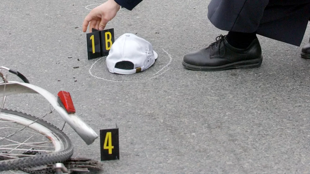 prometna nesreča - kolesar - avtobus, Policija
