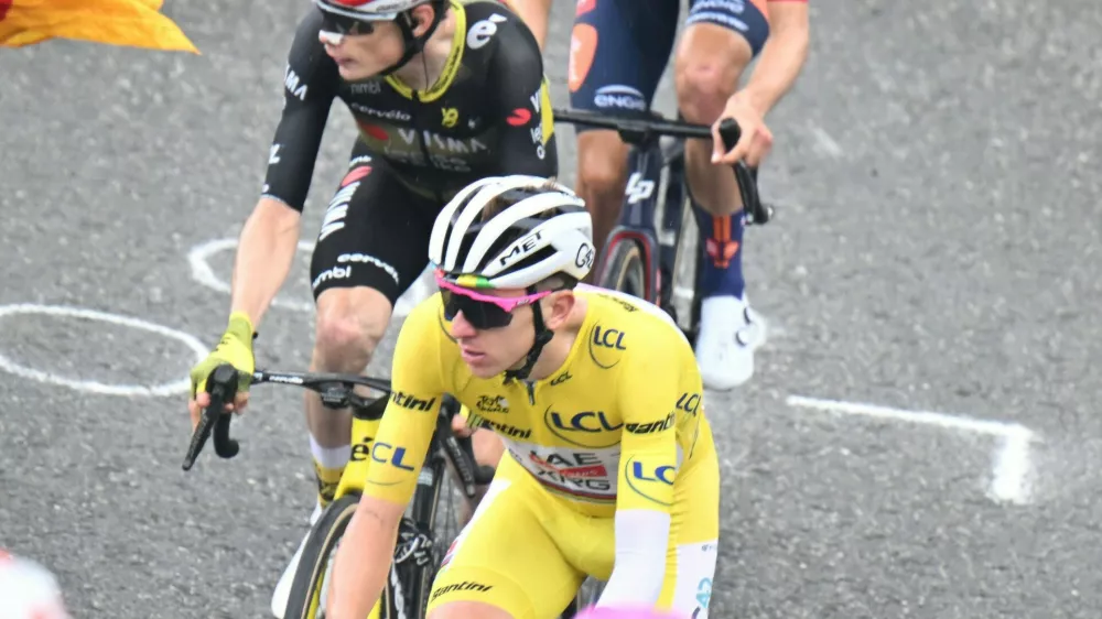 oscar onley, jonas vingegaard, tadej pogacar, dirka po franciji, tour