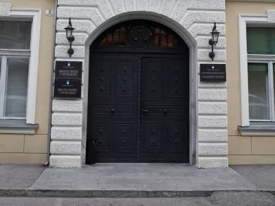 Okrajno sodi&scaron;če Novo mesto 2013, Jerebova ulica 2, stavba //FOTO: Luka Cjuha