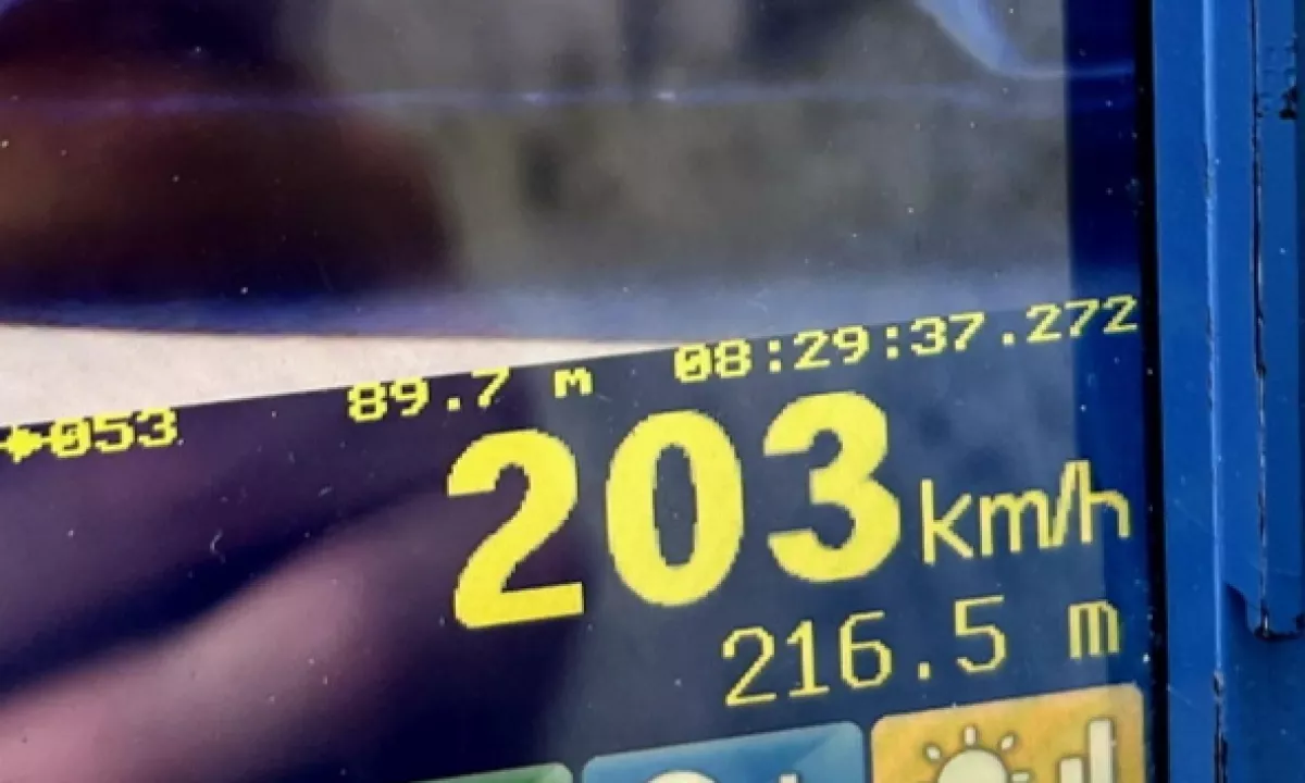 Voznik začetnik z 203 kilometri na uro divjal mimo Lesc