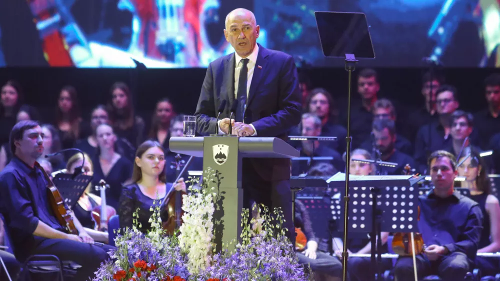 Janez Jan&scaron;a 24.6.2026 - proslava dan državnosti 2026 - državna slovesnost ob 35. obletnici razglasitve samostojnosti in neodvisnosti RS, slavnostna govornika bosta predsednica republike Nata&scaron;a Pirc Musar in predsednik vlade Janez Jan&scaron;a; Trg republikeFoto: Luka Cjuha