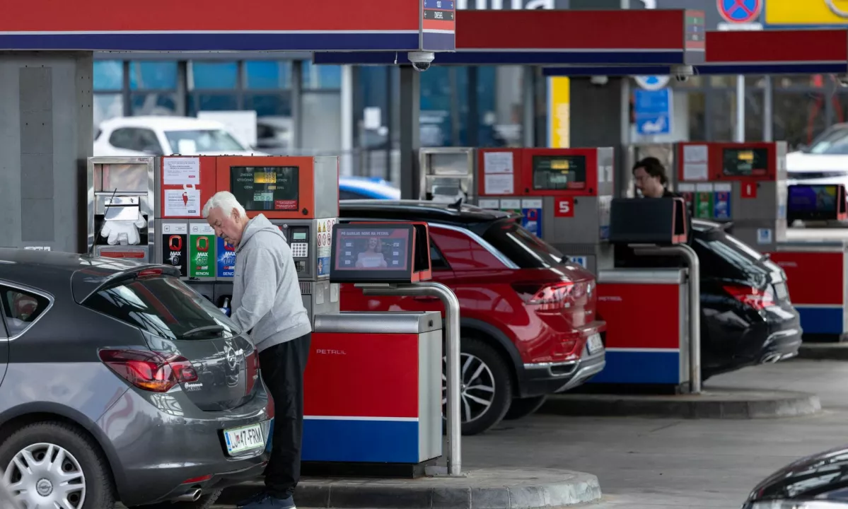 Gorivo na poti na dopust: kje polniti in kakšne so cene