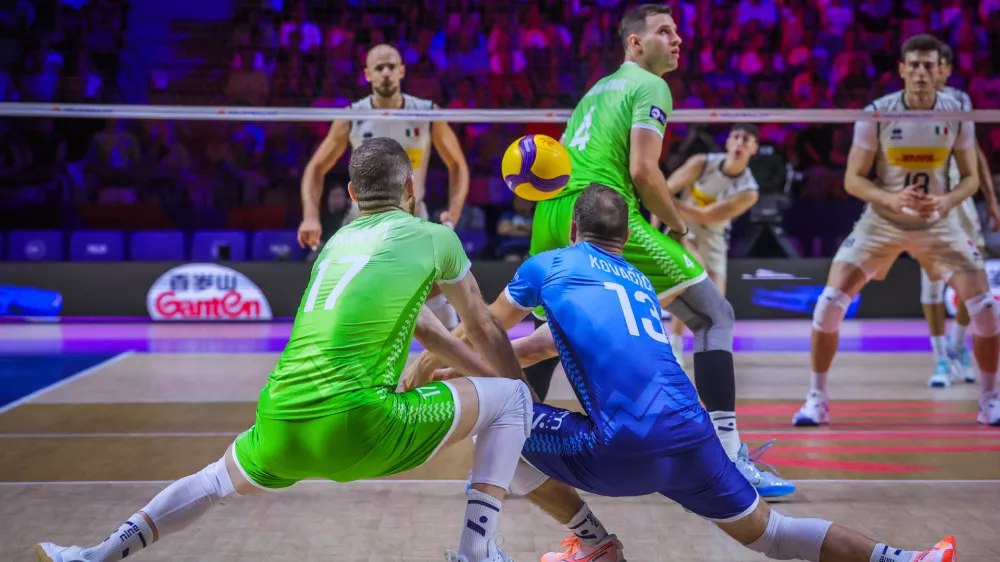 Ljubljana.Slovenska odbojkarska reprezentanca je na domacem turnirju lige narodov odigrala zadnjo tekmo proti Italiji.