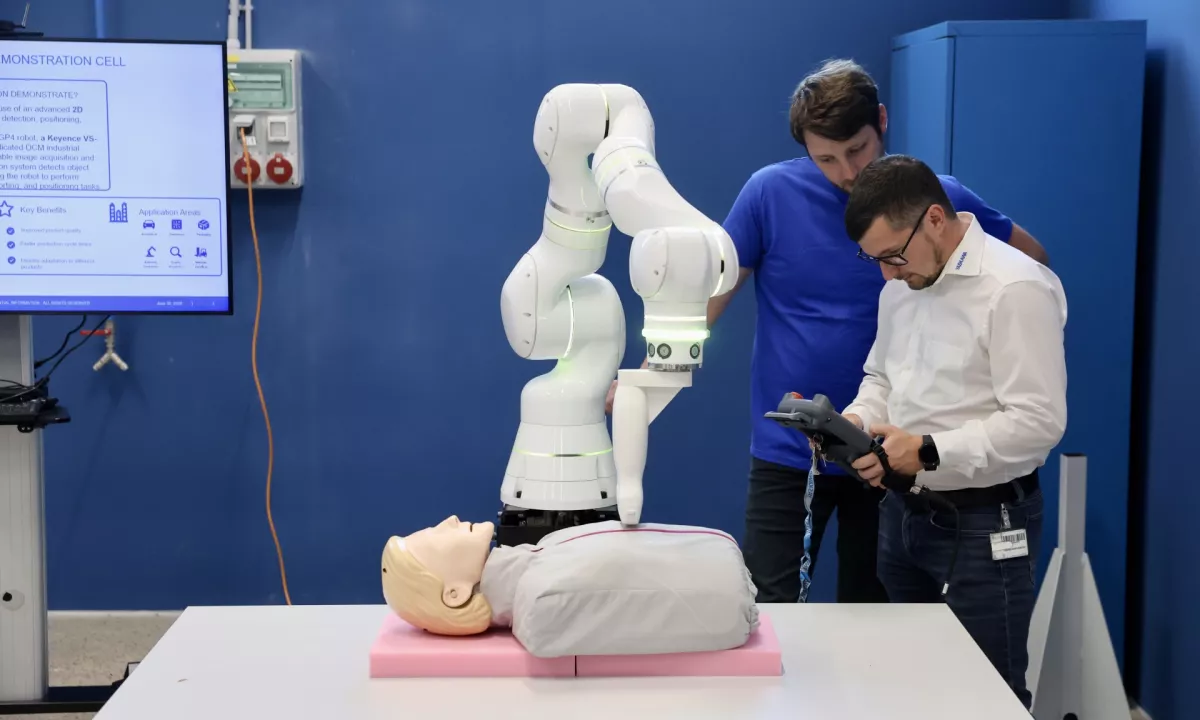 V Kočevju odprli 32-milijonski evropski center robotike Yaskawa