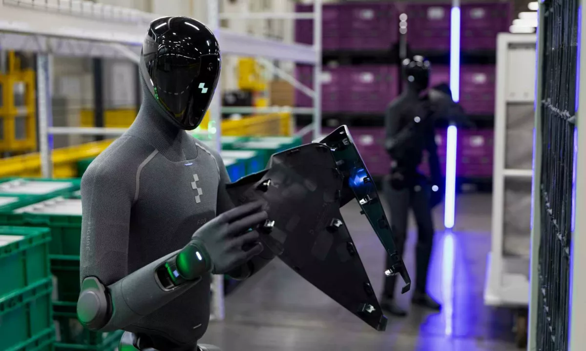 BMW je humanoidne robote že vključil v proizvodnjo avtomobilov