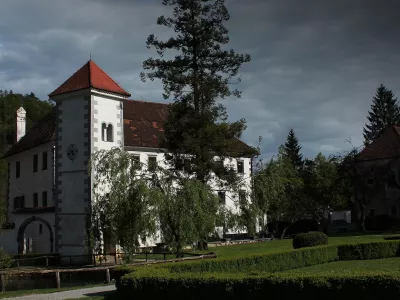 Po skoraj letu dni se vrača znameniti obok Polhograjske gra&scaron;čine