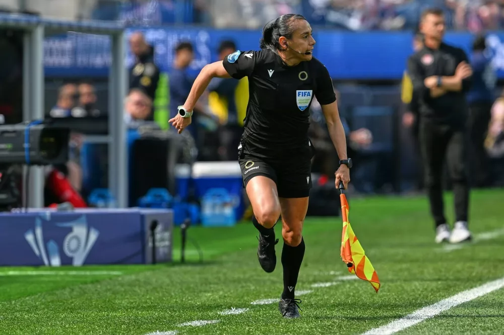 RECORD DATE NOT STATED IV CONCACAF NATIONS LEAGUE 2024-2025 Canada vs United States - Third Place Assistant Referee 2 Sandra Elizabeth Ramirez of Mexico during the Third Place match between Canada and United States as part Final Four of the Concacaf Nations League 2024-2025 at SoFi Stadium on March 23, 2025 in Inglewood, Los Angeles, California, United States. INGLEWOOD LOS ANGELES CALIFORNIA UNITED STATES Copyright: xDavidxLeahx 20250323163027_CNL_2025_3P_CAN_USA_RAMIREZ78,Image: 978721434, License: Rights-managed, Restrictions: PUBLICATIONxNOTxINxMEXxCHNxRUS, Model Release: no 