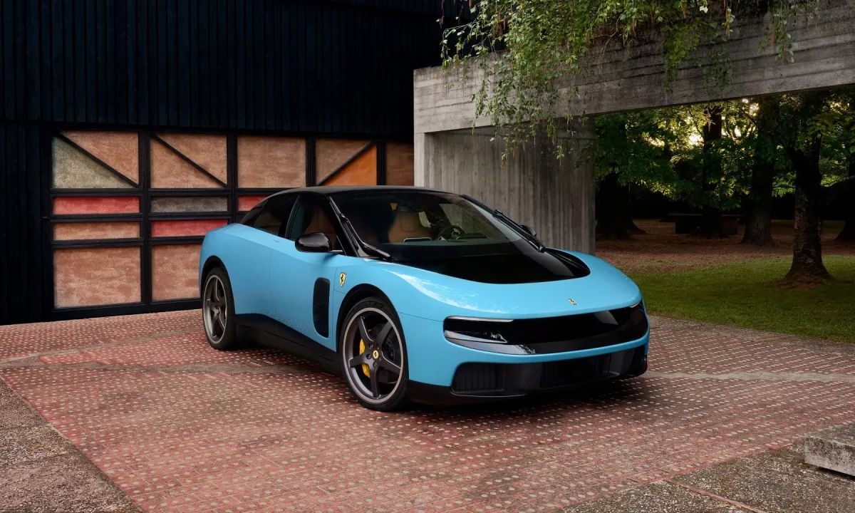 Ferrarijev grdi konjiček luce je prodajni žrebec na Kitajskem