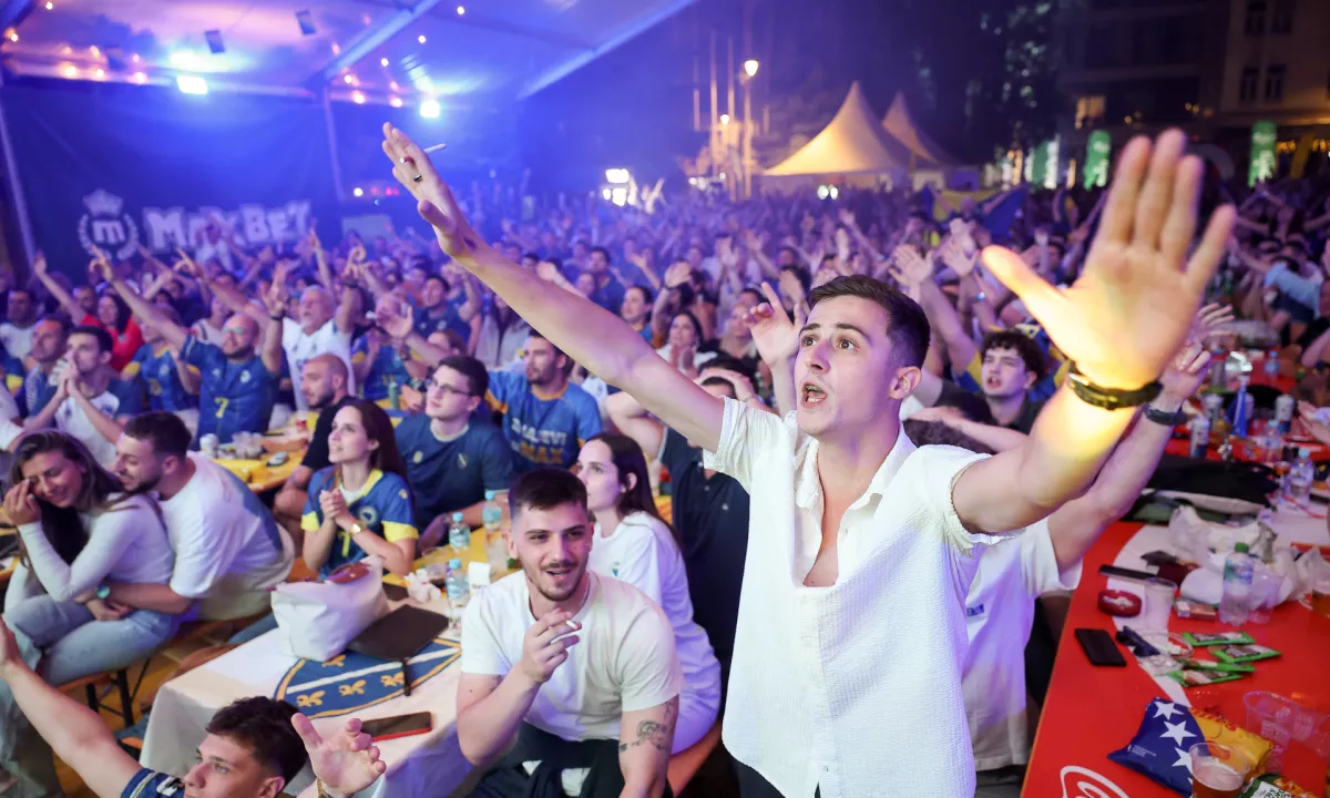 Pleskavice v Los Angelesu, ljiljani v Seattlu: za navijače so zmaji zmagali