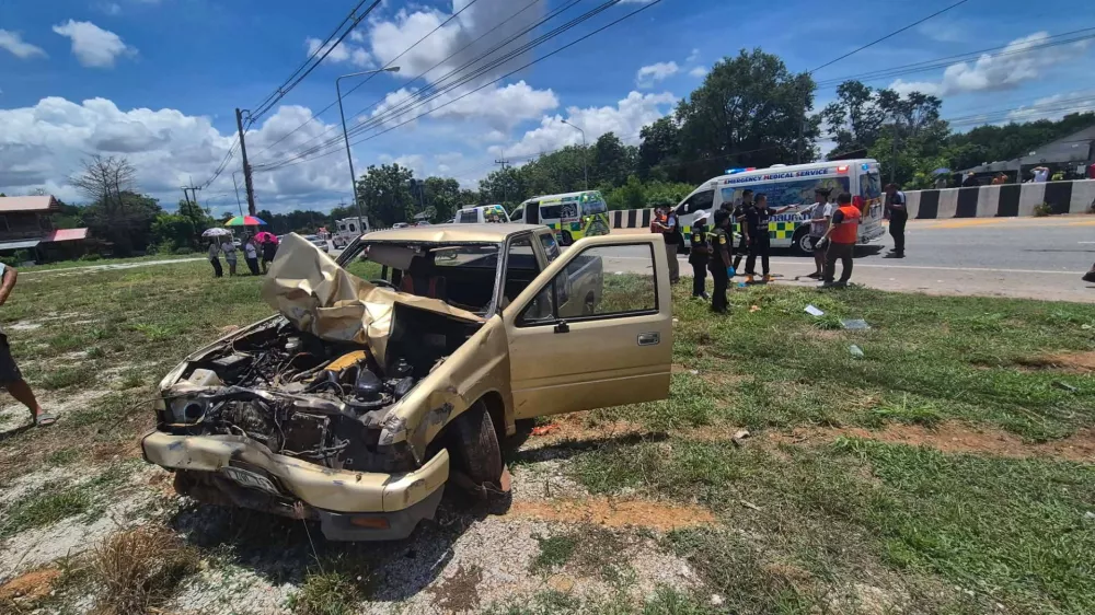 Emergency medical personnel work next to a damaged vehicle that was crashed by an 11-year-old boy into a group of Buddhist monks along the roadside in Mukdahan, Thailand, July 2, 2026. Ruamjai Mukdahan Rescue/Handout via REUTERS  THIS IMAGE HAS BEEN SUPPLIED BY A THIRD PARTY. NO RESALES. NO ARCHIVES. MANDATORY CREDIT.