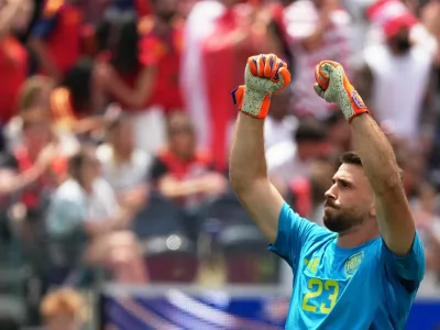 Soccer Football - FIFA World Cup 2026 - Round of 32 - Spain v Austria - Los Angeles Stadium, Inglewood, California, U.S. - July 2, 2026 Spain's Unai Simon celebrates after the match IMAGN IMAGES via Reuters/Kirby Lee