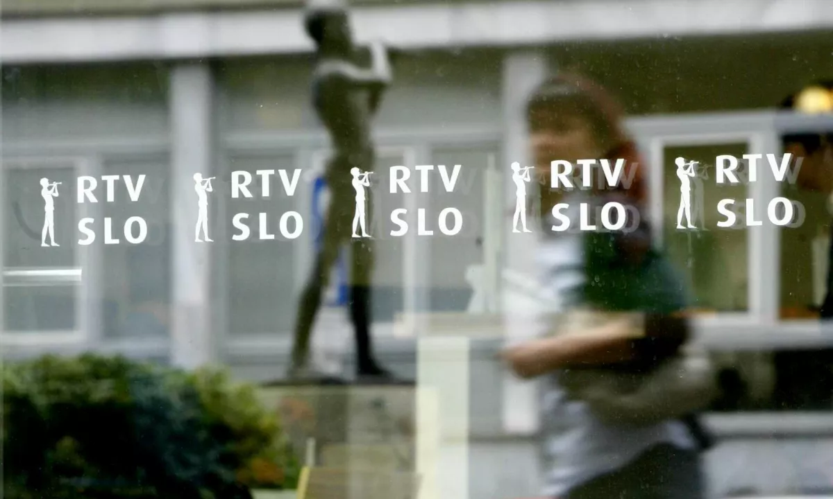 Ustavno sodišče odločilo o zakonu o RTVS: negotovost in očitki o povozitvi pravne države