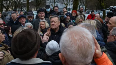 - Zoran Janković, Župan Mestne Občine Ljubljana.- 29.01.2026. - Terenski sestanek Župana MOL s prebivalci Štepanjskega naselja zaradi spremenjenega režima parkiranja v naselju.Štepanjsko naselje, parkiranje, pomanjkanje parkirišč.//FOTO: Bojan Velikonja