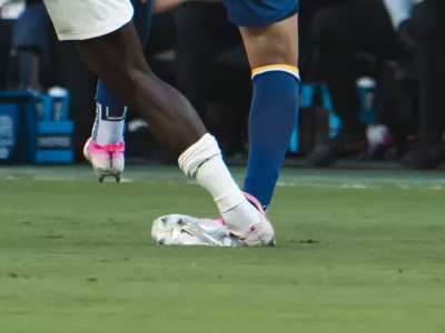 July 1, 2026, Santa Clara, California, USA: American forward FOLARIN BALOGUN (20) gets a red card for stepping on Bosnian defender TARIK MUHAREMOVIC (4) during the World Cup 2026 round of 32 soccer match between the United States and Bosnia and Herzegovina in Santa Clara, California, USA. (Credit Image: &copy; Kai River Kanzer/ZUMA Press Wire)
