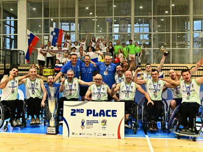 Slovenska reprezentanca je po 23 letih znova v a diviziji. Foto: ZSIS