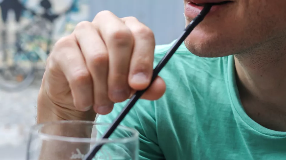 - 13.08.2018 &ndash; slamica - plastične slamice &ndash; plastični pribor za enkratno uporabo -  //FOTO: Jaka Gasar