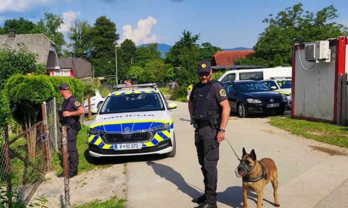 Izsiljevanje: oderuške obresti in prisilni prepis delovnih strojev