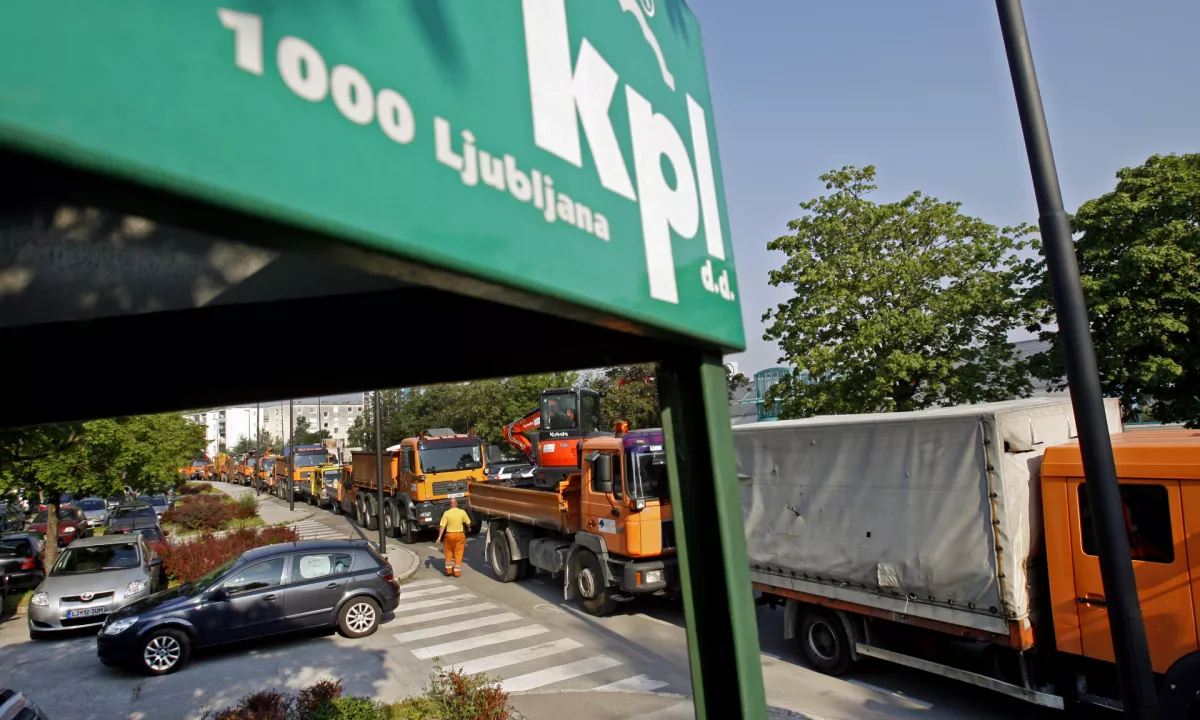Družbi KPL in Javna razsvetljava bosta naslednjih 20 let skrbeli za ljubljanske ceste in razsvetljavo