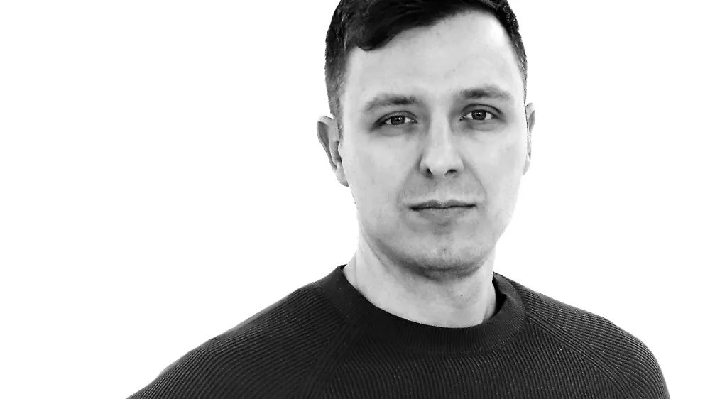 Anže Lebinger- Redakcija Dnevnik 2024 - portreti za komentarje in kolumne - kolumnisti - komentatorji &ndash; novinarji - //FOTO: Tomaž Skale