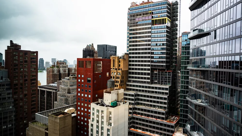 The unstable building at 235 East 42nd Street is seen Tuesday, July 7, 2026, in New York. (AP Photo/Angelina Katsanis)