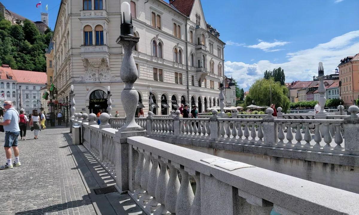 V središču Ljubljane izginil del Plečnikove dediščine