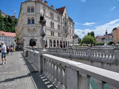 V sredi&scaron;ču Ljubljane izginil del Plečnikove dedi&scaron;čine