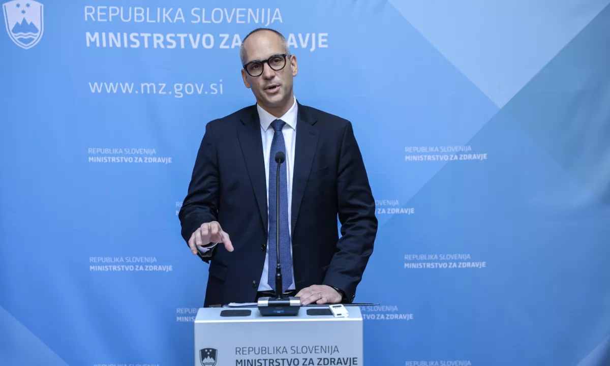 Se strokovni direktorici UKC Maribor maje stolček?