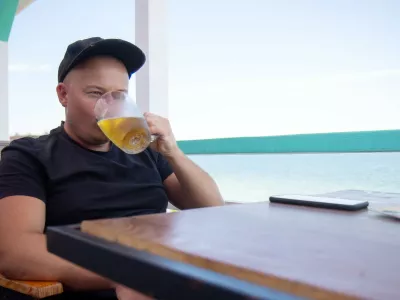 Poletje, vročina, alkohol, pivo. Foto: Profimedia