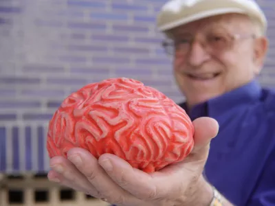 A blurred senior with a rubber brain