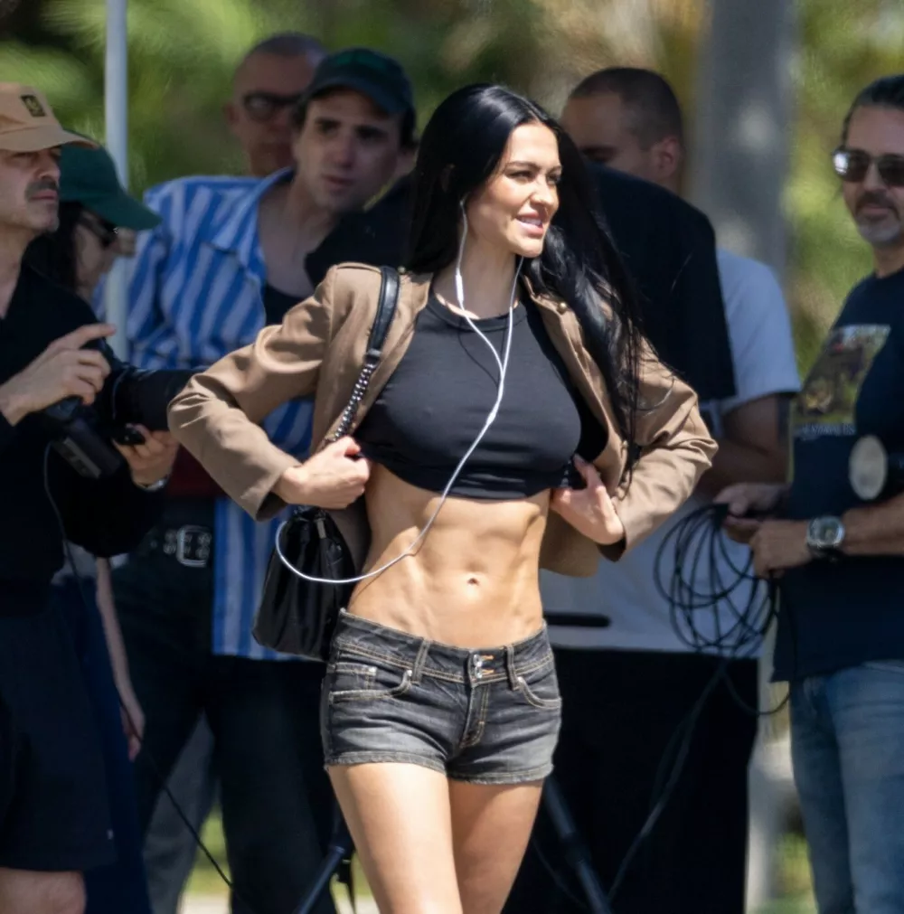 *EXCLUSIVE* Los Angeles, CA Amelia Gray Hamlin was spotted filming on the streets of Los Angeles, stepping between setups as a full crew followed closely behind. The model showed off the results of her recent workouts, with a cheeky moment in tiny denim shorts putting her toned physique on display &mdash; something she had just referenced on Instagram. Between takes, Hamlin kept things relaxed with headphones in, effortlessly balancing laid-back off-duty energy with full-on set presence.*UK Clients - Pictures Containing ChildrenPlease Pixelate Face Prior To Publication*,Image: 1089529228, License: Rights-managed, Restrictions:, Model Release: no, Pictured: Amelia Gray Hamlin 
