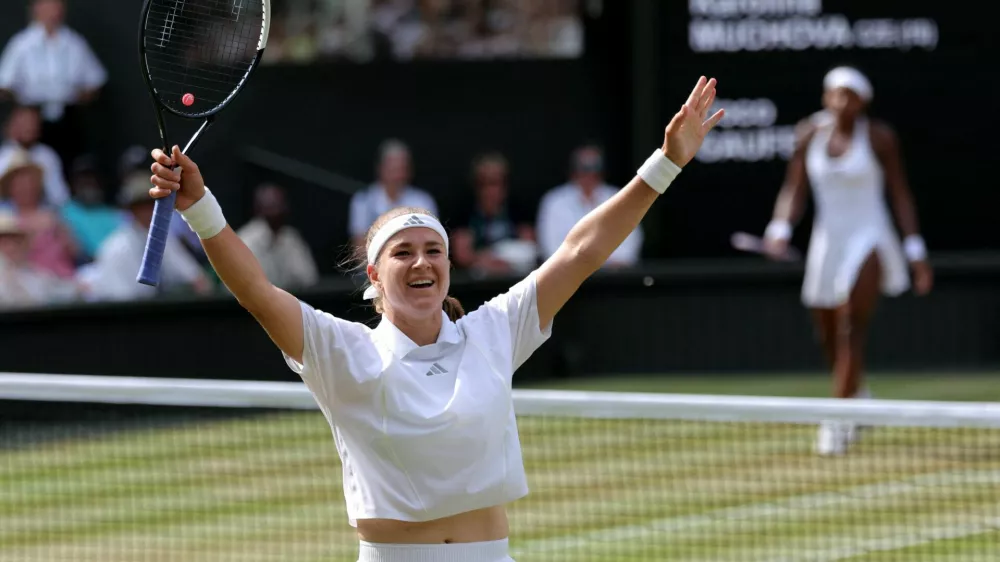 Tennis - Wimbledon - All England Lawn Tennis and Croquet Club, London, Britain - July 9, 2026 Czech Republic's Karolina Muchova celebrates after winning her semi final match against Coco Gauff of the U.S. REUTERS/Marko Djurica