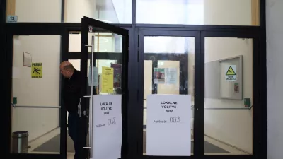 - Športna dvorana Mengeš- 04.12.2022 - Lokalne volitve 2022 - drugi krog - volitve župana //FOTO: Bojan Veliknja