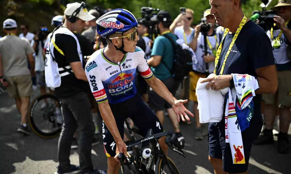 Počilo v Rogličevi ekipi: Evenepoel javno obračunal z moštvenim kolegom