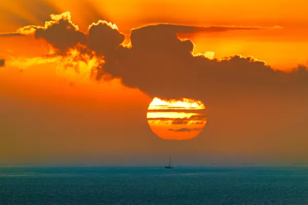 Na videz idilično, toda na povr&scaron;ini morij se nekaj dogaja. / Foto: Istock