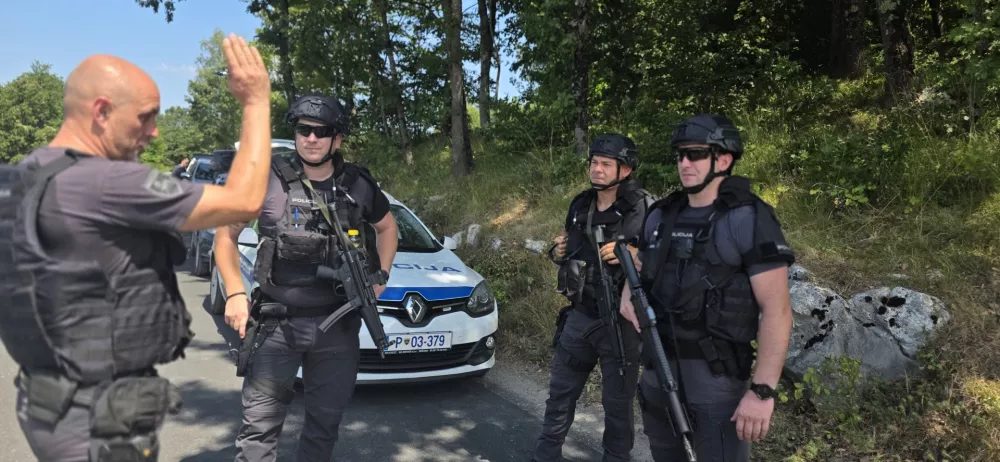 Med načrtovanjem akcije / Foto: Slovenska Policija