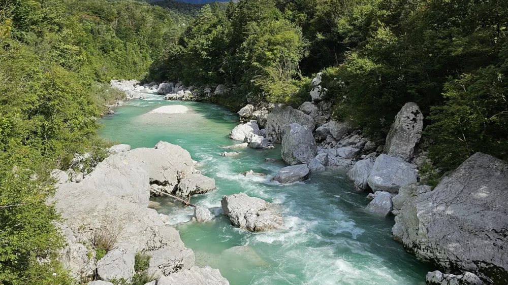 Soča je videti vabljiva, toda na njej moramo biti previdni.