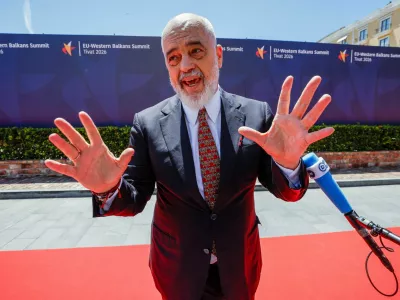 Albania's Prime Minister Edi Rama speaks with the media as he arrives for the EU-Western Balkans Summit in Tivat, Montenegro, June 5, 2026. REUTERS/Stevo Vasiljevic   TPX IMAGES OF THE DAY