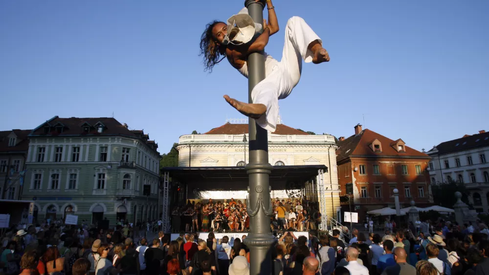 Festival Plavajoči grad: vrhunec bo intermedijski spektakel na Ljubljanici