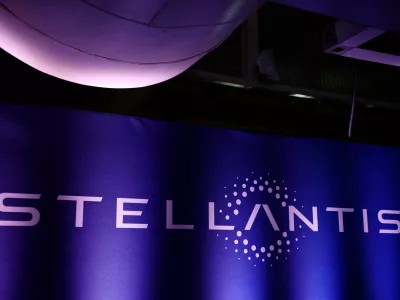 FILE PHOTO: The logo of Stellantis is seen during the Automotive Industry Day summit in Paris, France, November 4, 2025. REUTERS/Sarah Meyssonnier/File Photo
