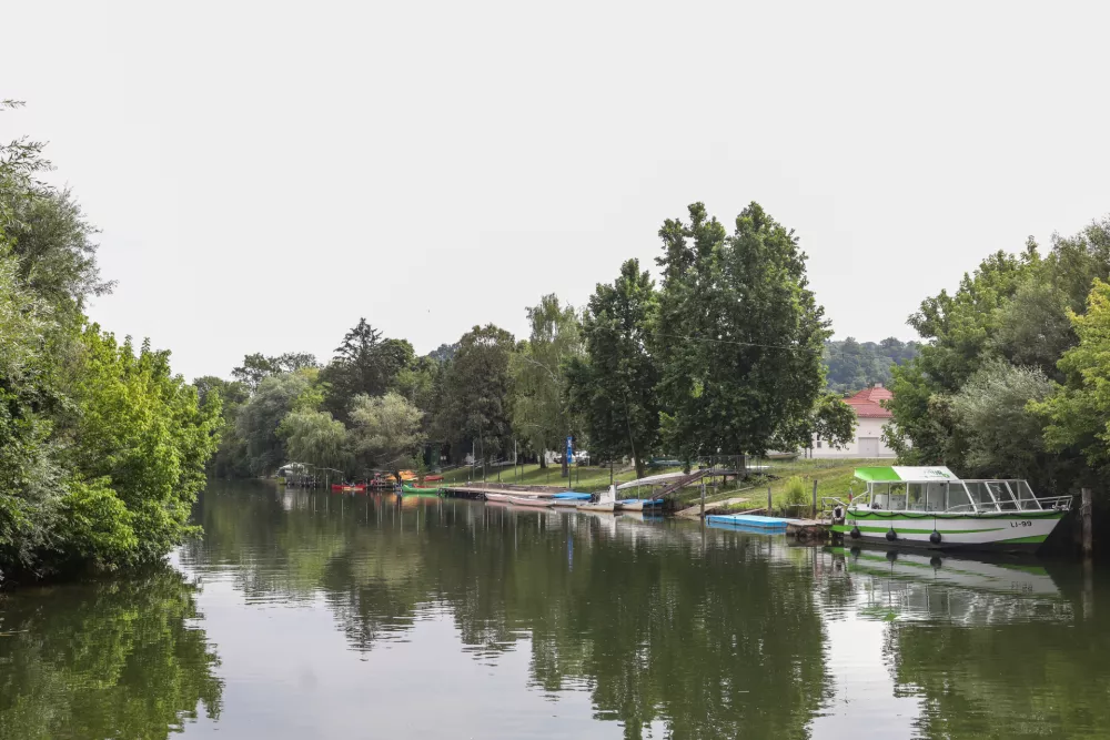 - 14.07.2026. - Mestno kopali&scaron;če, danes je tam Kajak klub Ljubljana (Livada)- Kajak Kanu klub Ljubljana,- fotografije za članek o zgodovini kopanja v Ljubljani.//FOTO: Bojan Velikonja