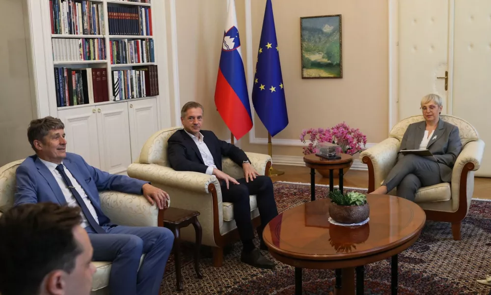 Borut Sajovic, vodja poslanske skupine Svoboda, Robert Golob, predsednik gibanja Svoboda, Nata&scaron;a Pirc Musar, predsednica RS. -15.07.2026. Sprejem predsednikov in vodij poslanskih skupin pri Predsednici Republike Nata&scaron;i Pirc Musar. Foto: Bojan Velikonja