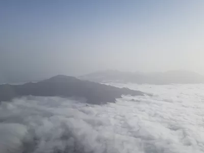 saharski pesek nad oblaki