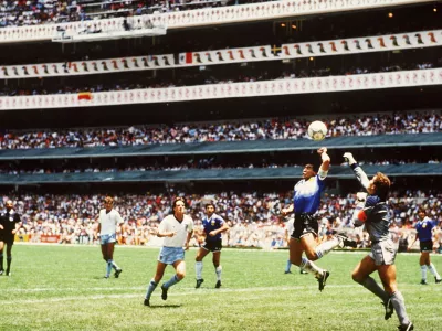  Diego Maradona, Peter Shilton, argentina, anglija, mehika, sp 1986 