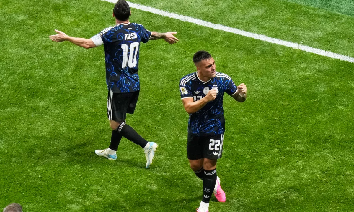 Argentina po dveh sijajnih podajah Messija spet v finale, Angleži pa domov