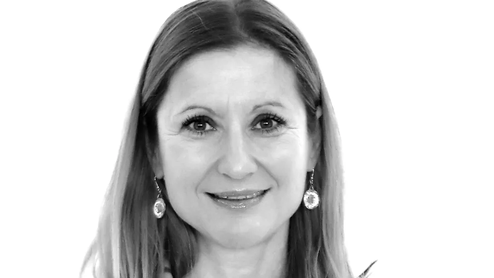 Tina Jereb- Redakcija Dnevnik 2024 - portreti za komentarje in kolumne - kolumnisti - komentatorji &ndash; novinarji - //FOTO: Tomaž Skale