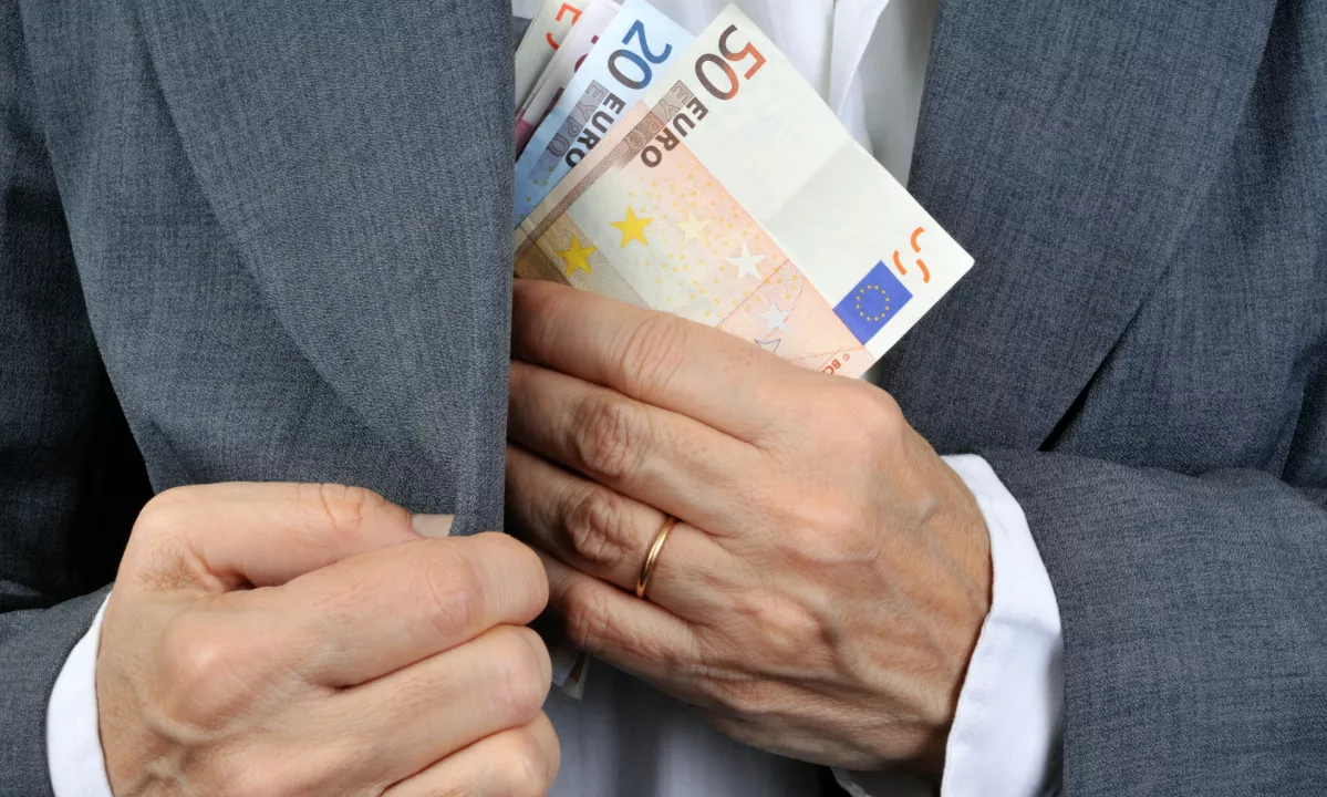 Pred ministri danes predlog dolgo pričakovanega zakona o Skoku