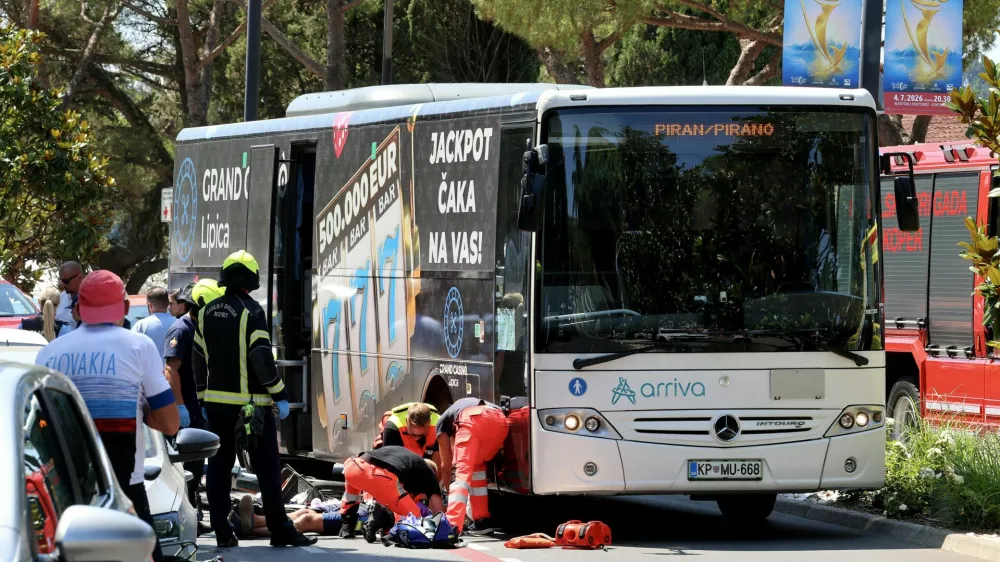 Slovenija, Portorož, 16.07.2026, 16. julij 2026Prometna nesreča, v kateri je avtobus povozil kolesarja v Portorožu, dogodek, Foto: Tomaž Primožič/F.A.Bobo
