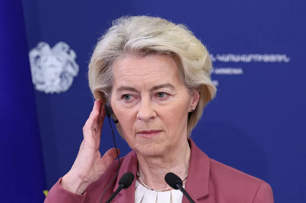 European Commission President Ursula von der Leyen listens to Armenian Prime Minister Nikol Pashinyan as they make statements during a meeting in Yerevan, Armenia, July 2, 2026. Hayk Baghdasaryan/Photolure via REUTERS ATTENTION EDITORS - THIS IMAGE HAS BEEN SUPPLIED BY A THIRD PARTY.